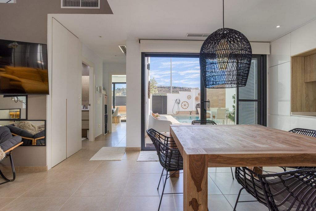 Property photo 3 of 26