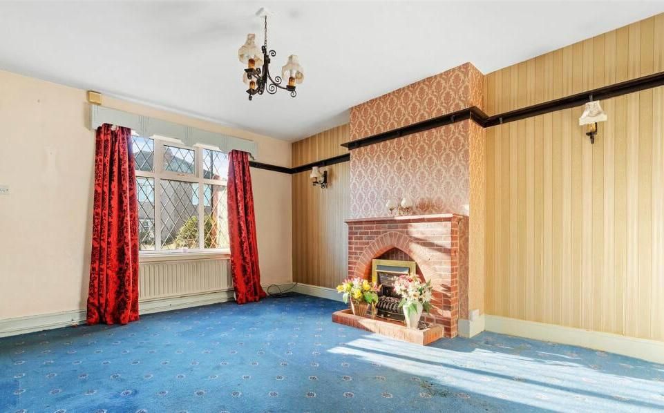 Property photo 3 of 17