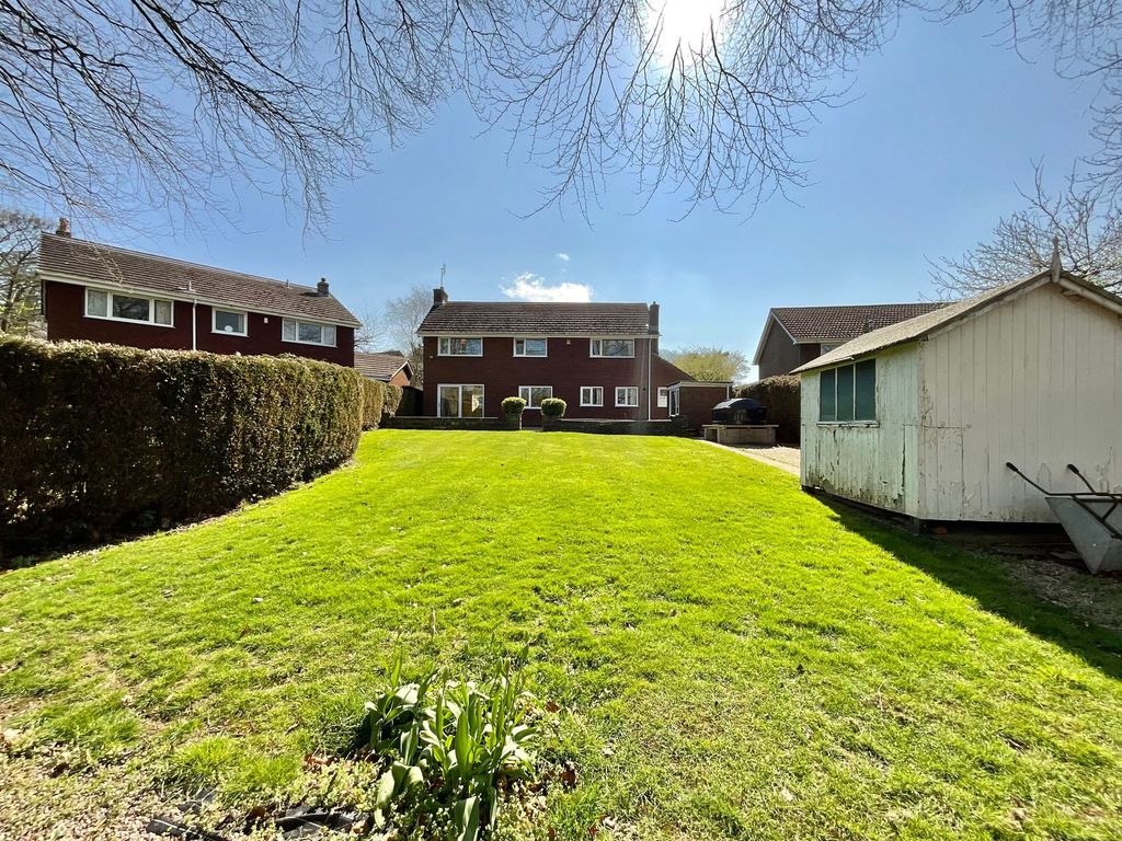 Property photo 2 of 30