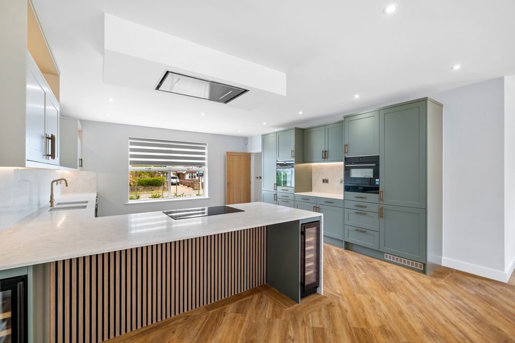 Property photo 2 of 36 4122192