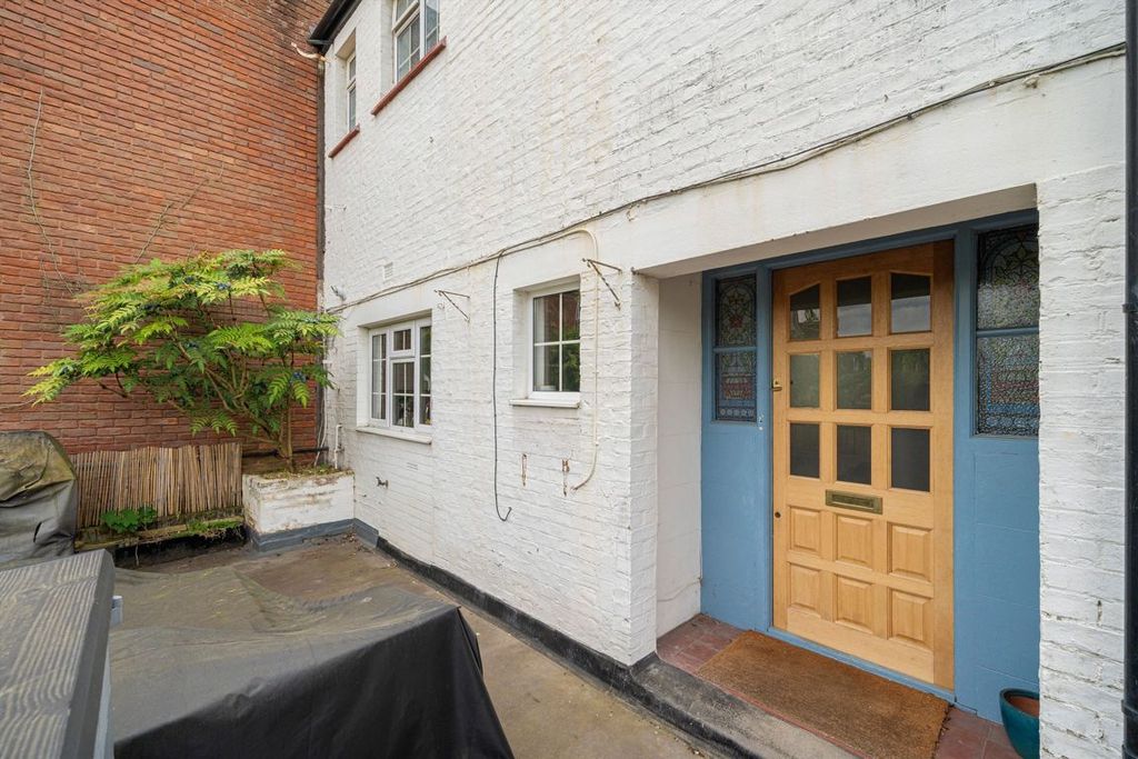 Property photo 1 of 10