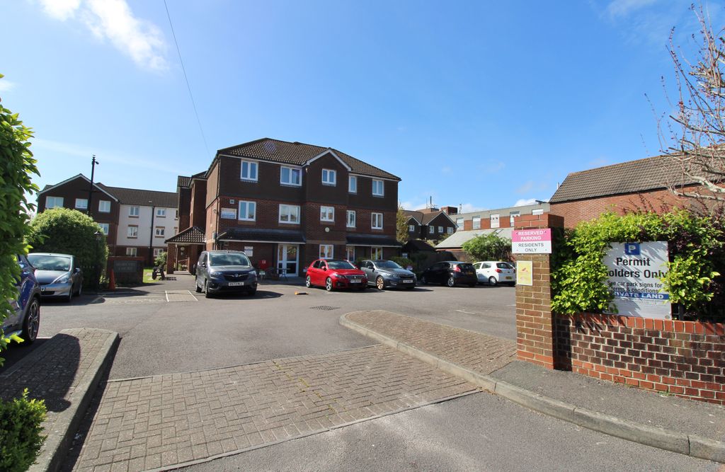 Property photo 1 of 21