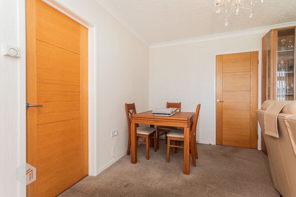Property photo 3 of 17 Picture No. 14