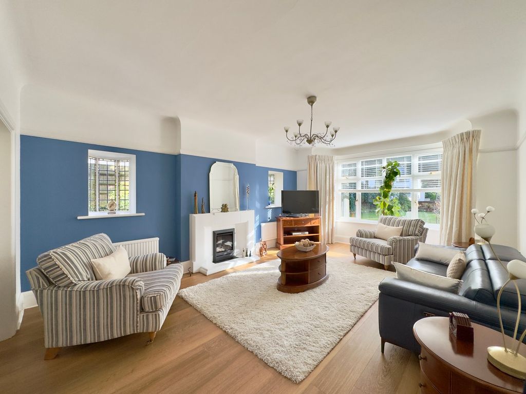 Property photo 2 of 26