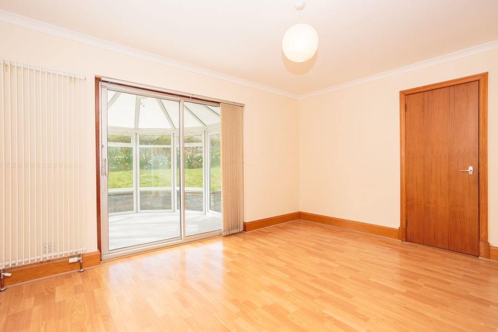 Property photo 3 of 42 Dining Room & Conservatory