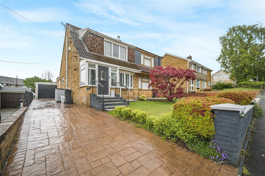 Property photo 1 of 15 Main Dwelling