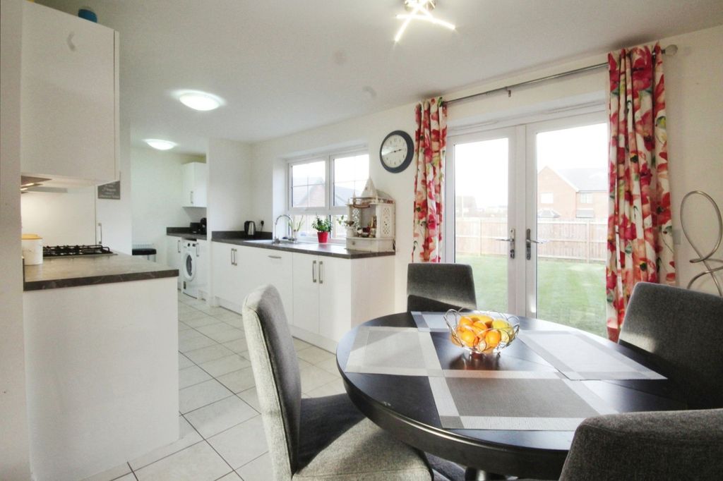 Property photo 2 of 16 Picture No. 07