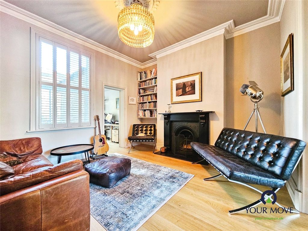 Property photo 3 of 20 Dining Room