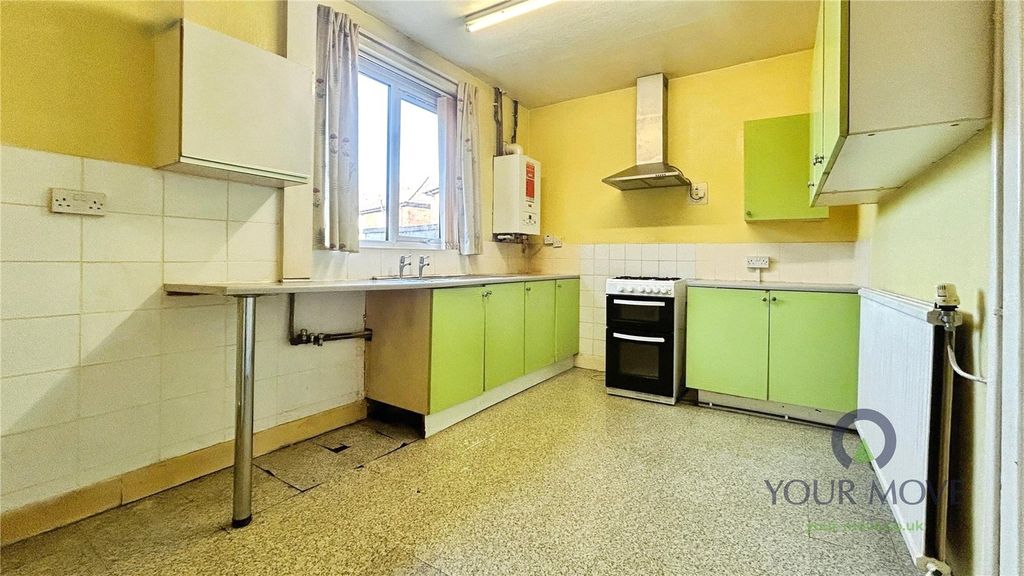 Property photo 3 of 8 Picture No. 11