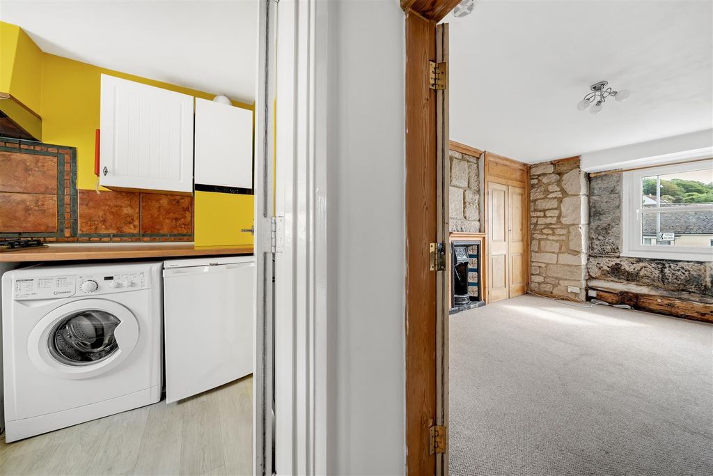Additional image 9 of 1 bed flat for saleFortuneswell, Portland DT5