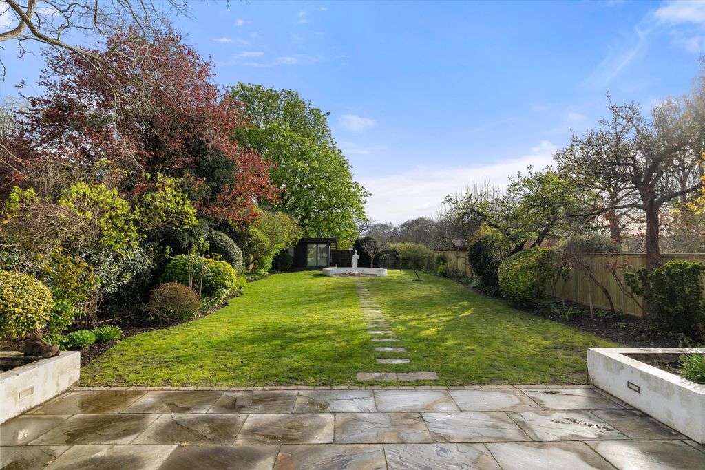 Property photo 3 of 12 Image