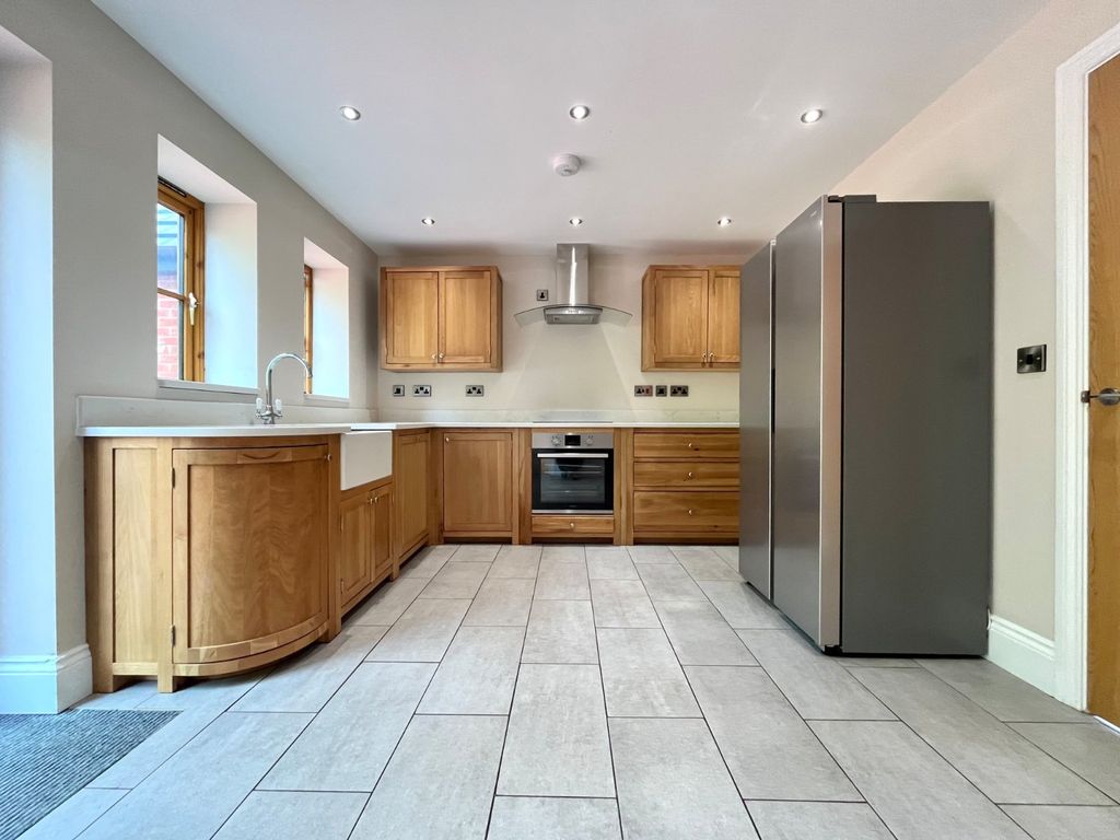 Property photo 3 of 37 Picture No. 26