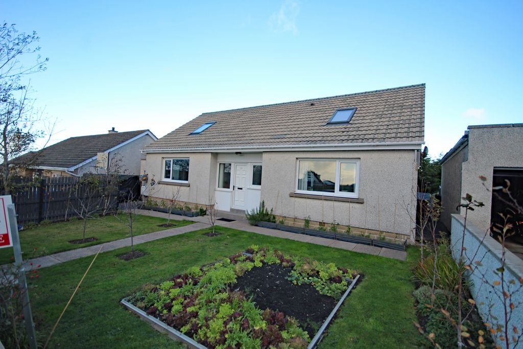 Property photo 1 of 35