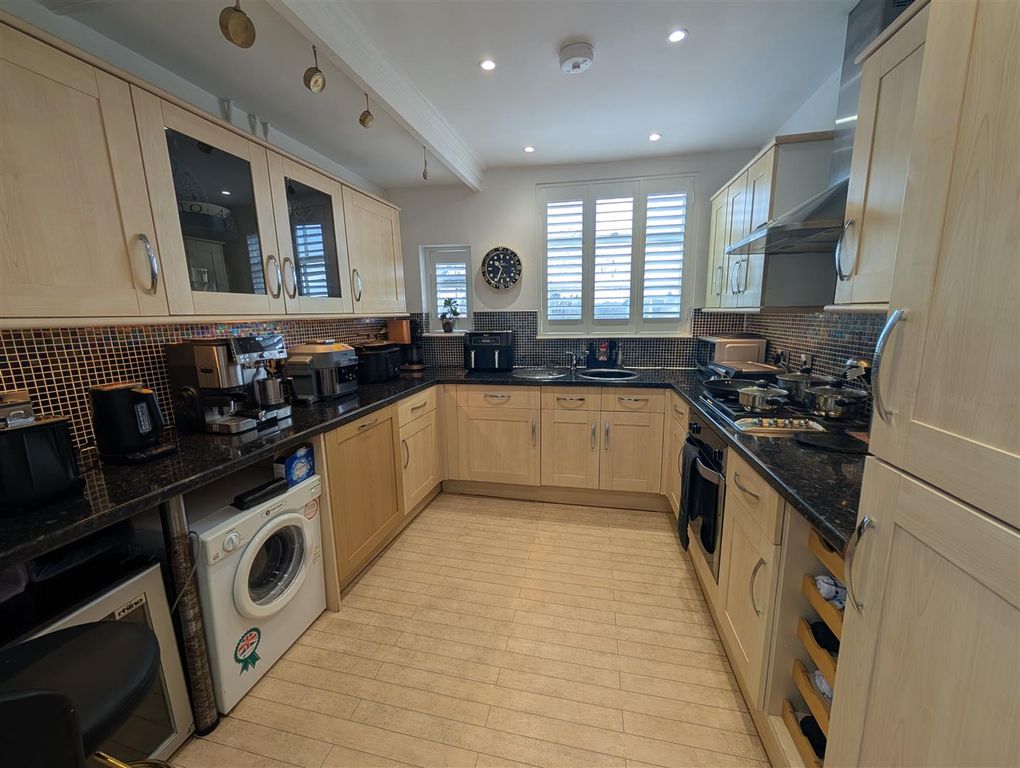 Property photo 2 of 11 Pxl_20260302_103459043.Jpg