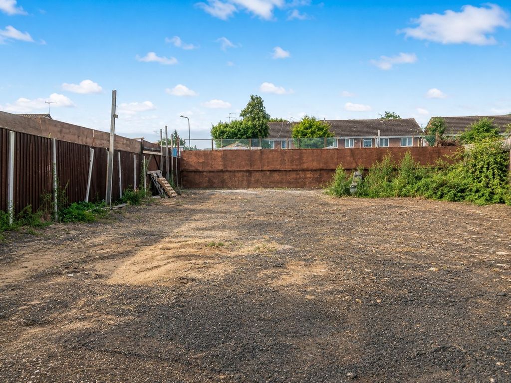 Property photo 1 of 3