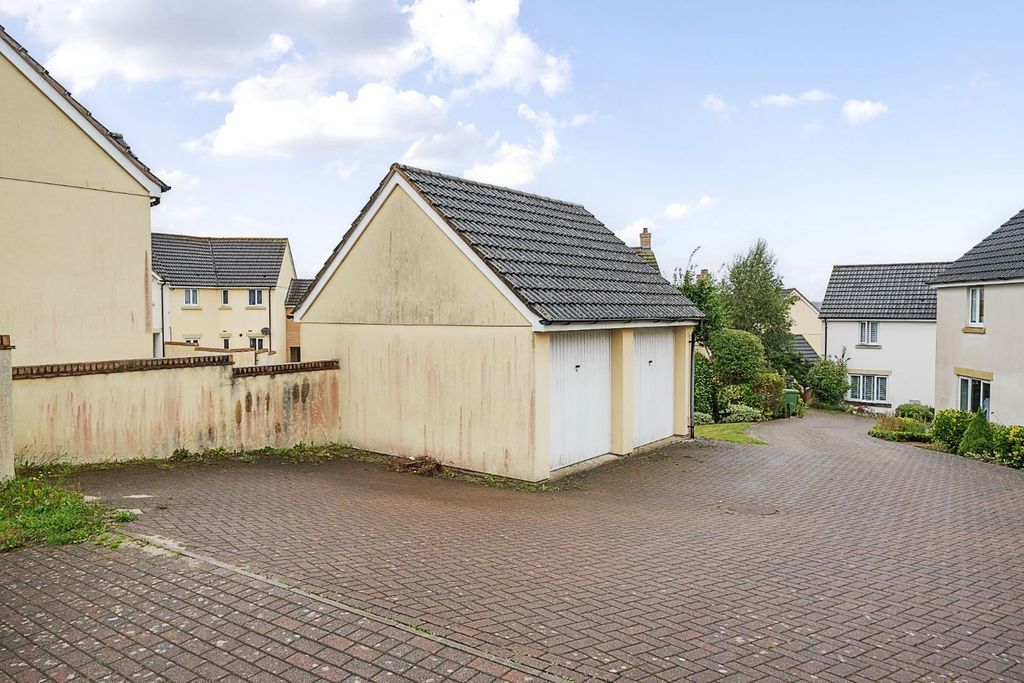 Property photo 3 of 16 66E40Ac26E7F7-1181671 (21).Jpg