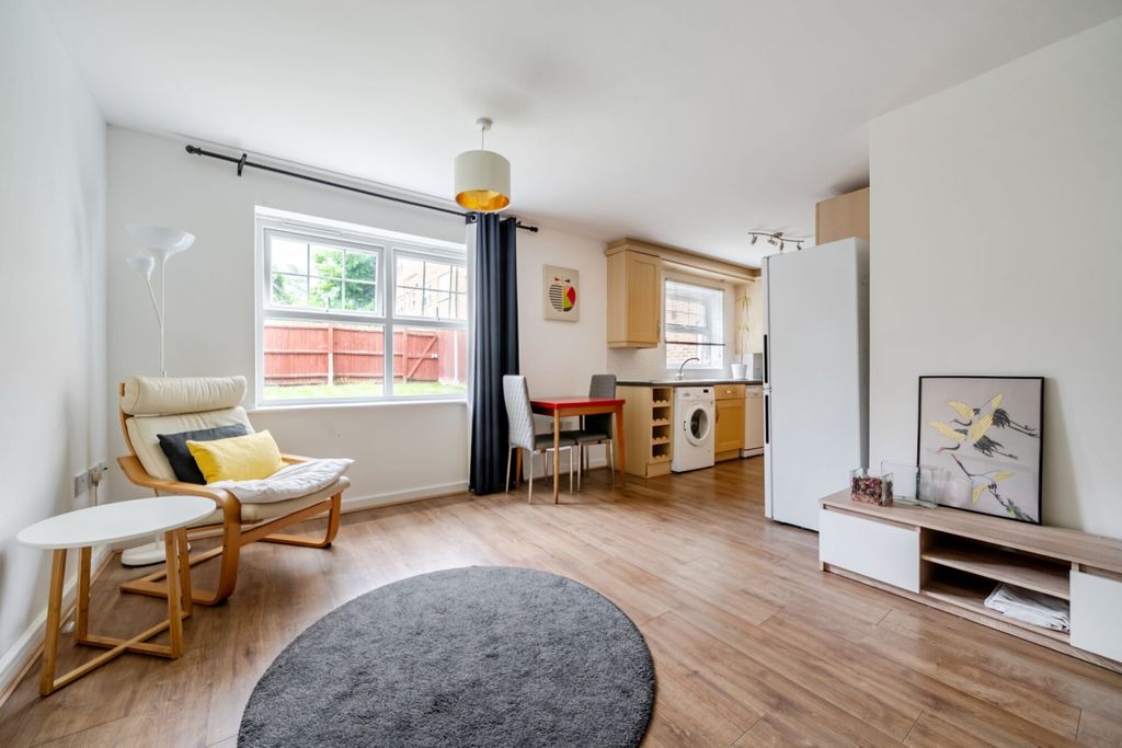 Property photo 3 of 20 13-6A0c4109d4E6E-...
