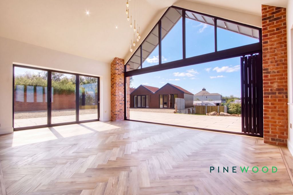 Property photo 3 of 52 Vaulted Family Room