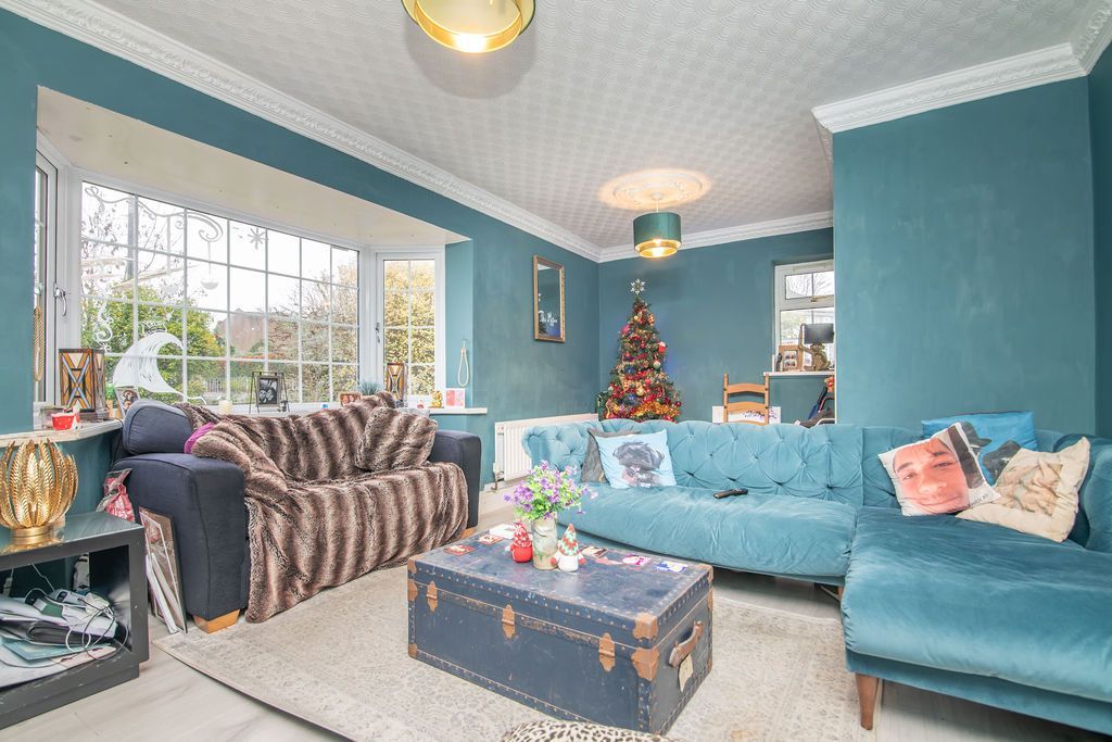 Property photo 2 of 16