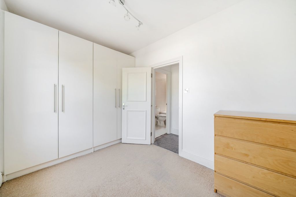 Property photo 3 of 11 Picture No. 02