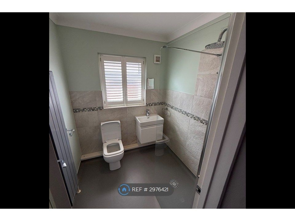 Property photo 3 of 11 Wet Room/ Bathroom