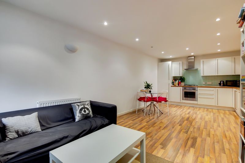 Property photo 3 of 9 Photo 9