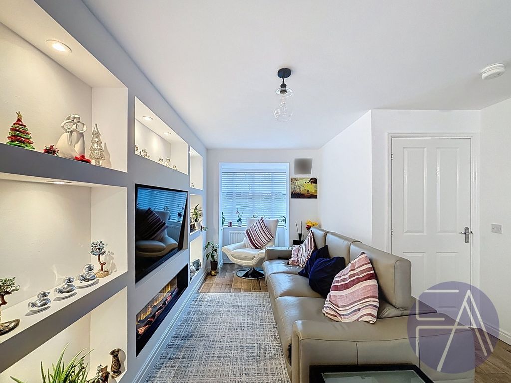 Property photo 3 of 20 4903424