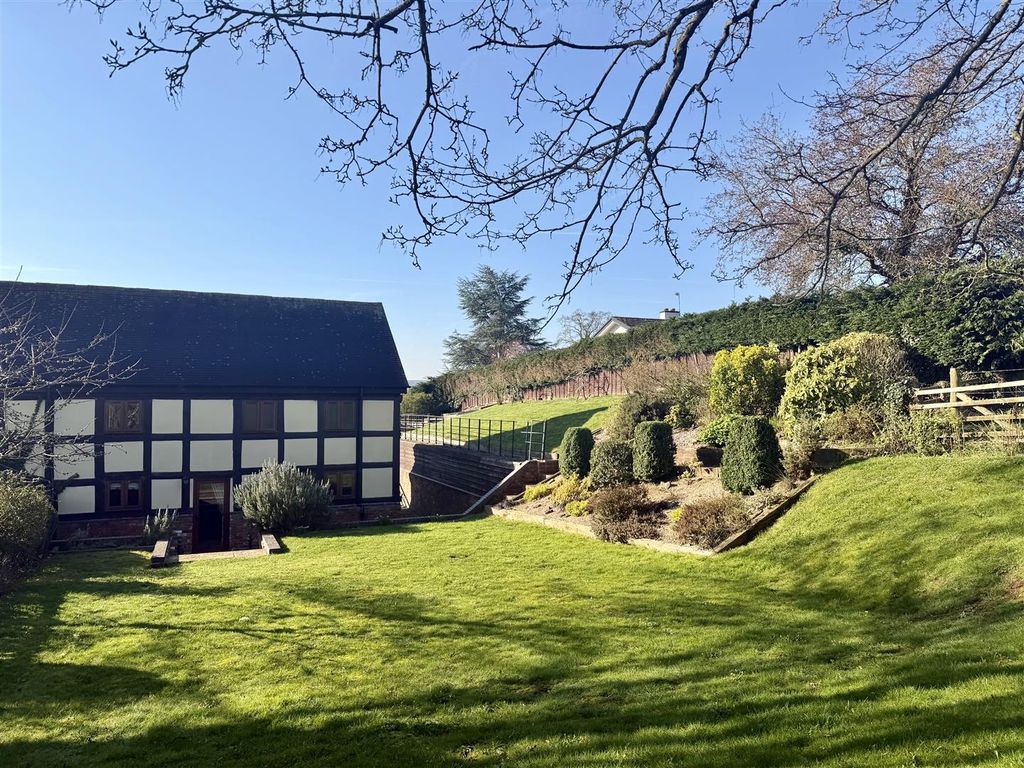 Property photo 3 of 33