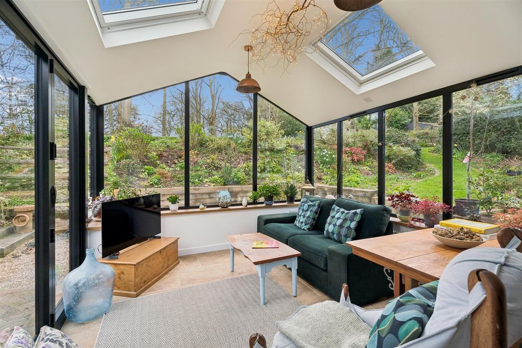Property photo 3 of 41 Garden Room