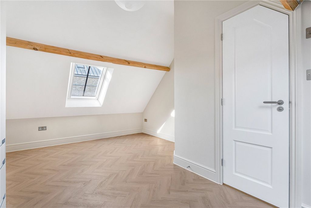 Property photo 2 of 10 Picture No. 02