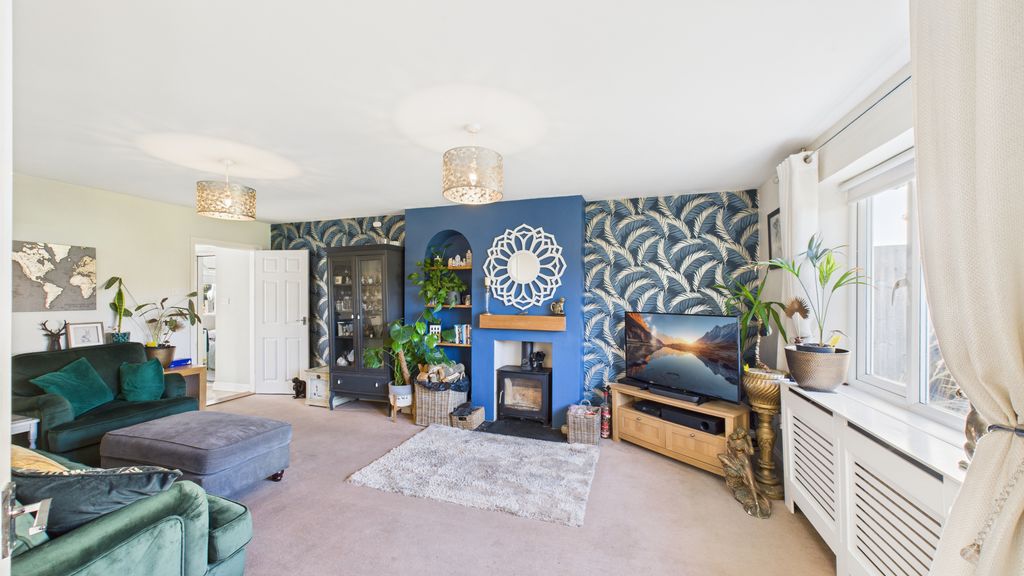 Property photo 3 of 13