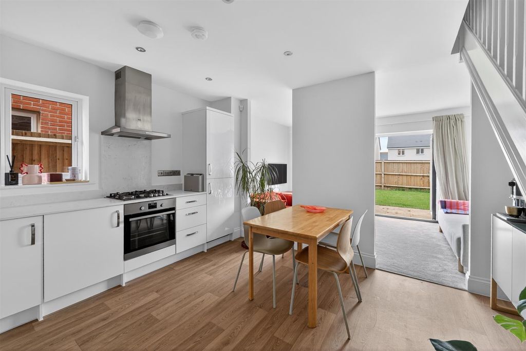 Property photo 2 of 16 Kitchen/Dining