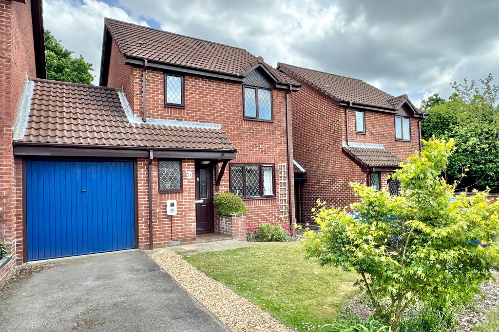 Property photo 1 of 14 Front