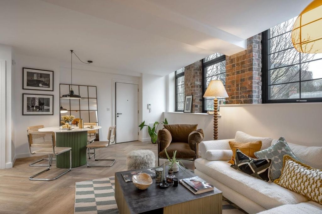 Property photo 2 of 7 Image