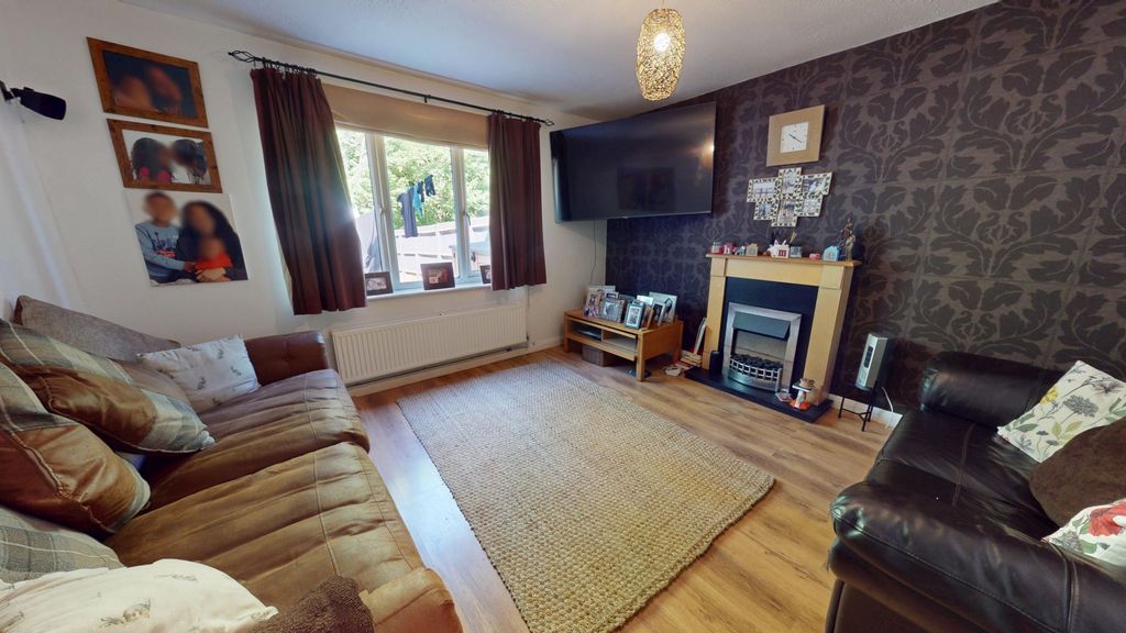 Property photo 2 of 11 Photo 8