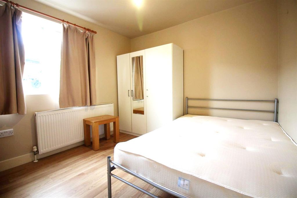 Property photo 3 of 8 U4Ocalceyucybifoa-c0Da.Jpg