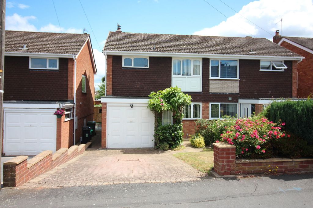 Property photo 1 of 18