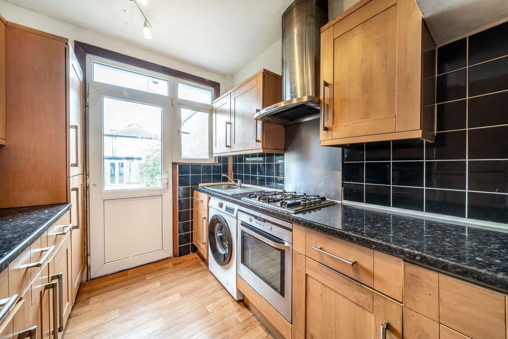 Property photo 3 of 9
