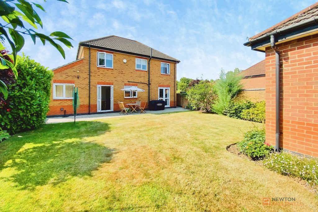 Property photo 2 of 26