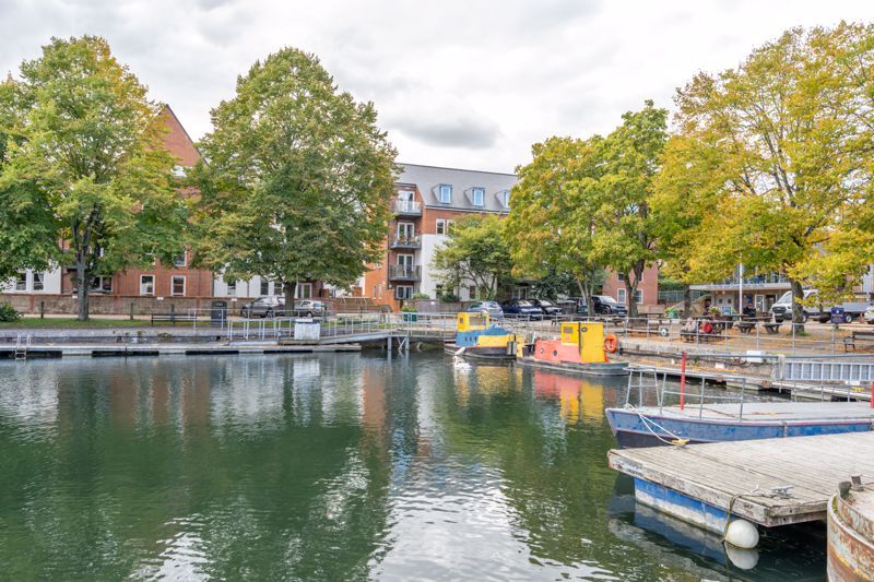 Property photo 1 of 15 Photo 17