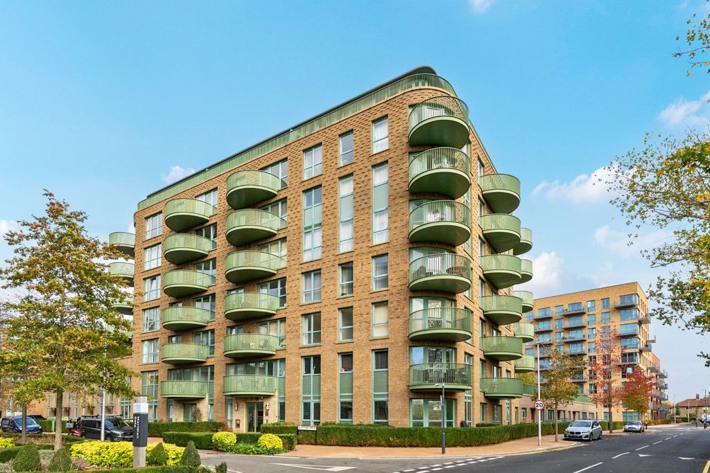 Property photo 1 of 19 External