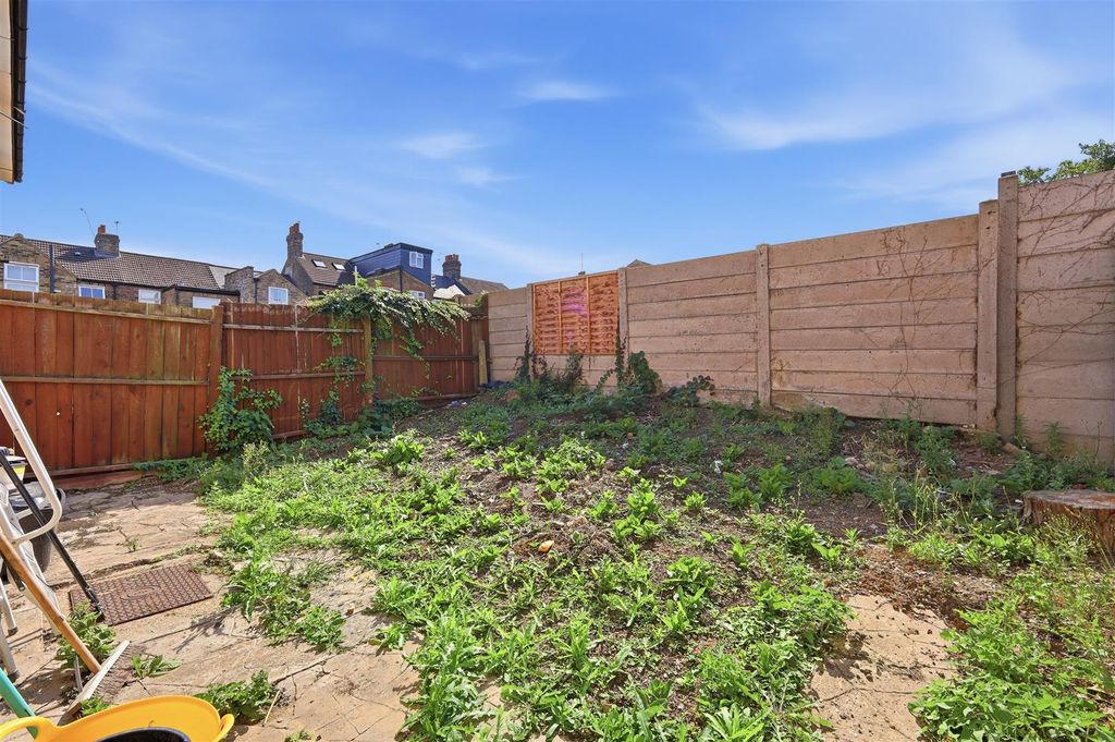 Property photo 3 of 17 3
