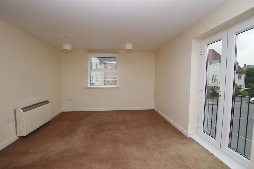 Property photo 3 of 9