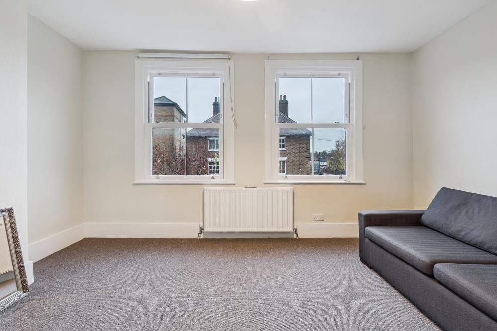 Property photo 3 of 19 Living Room