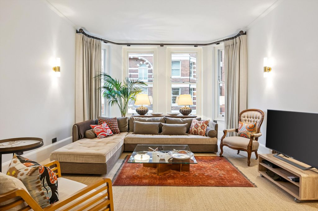 Property photo 1 of 17 Image