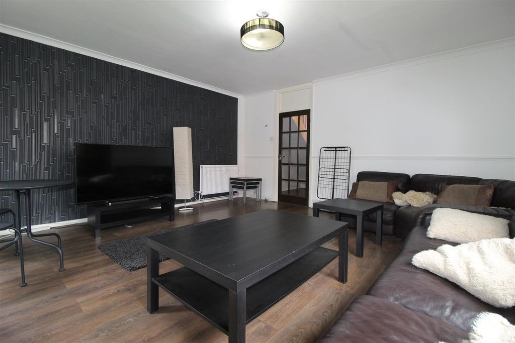 Property photo 2 of 13 Img_6057.Jpg