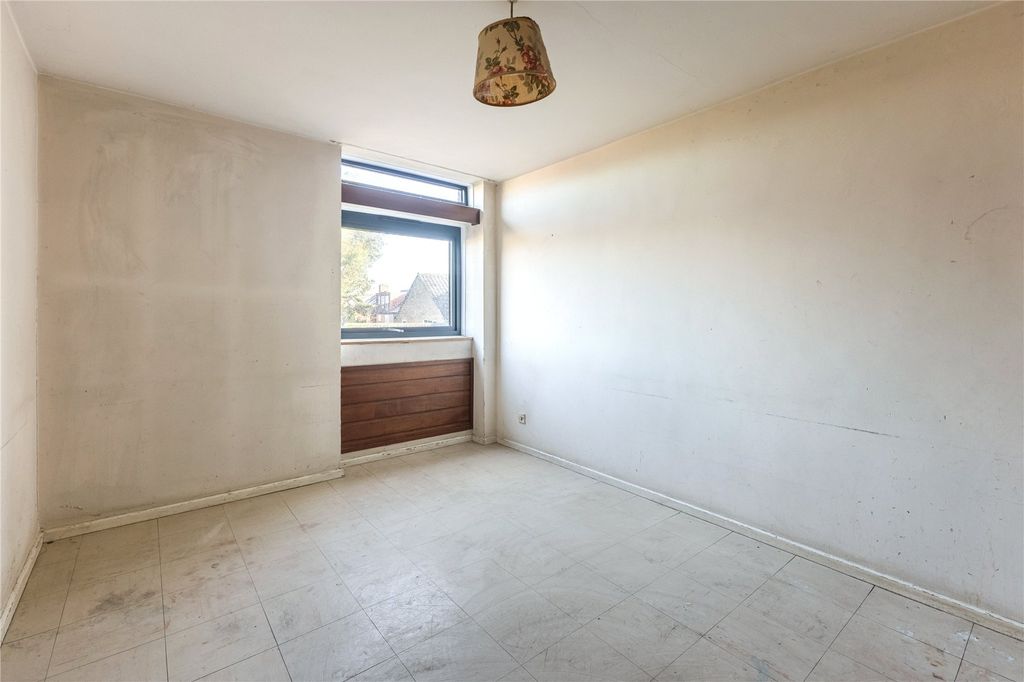 Property photo 3 of 7 Bedroom