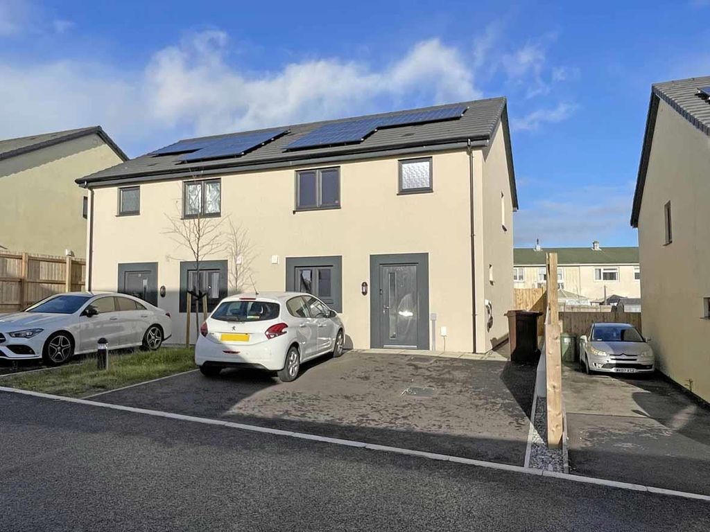 Property photo 1 of 17 Lilford Gardens 20A - Outside.Jpg