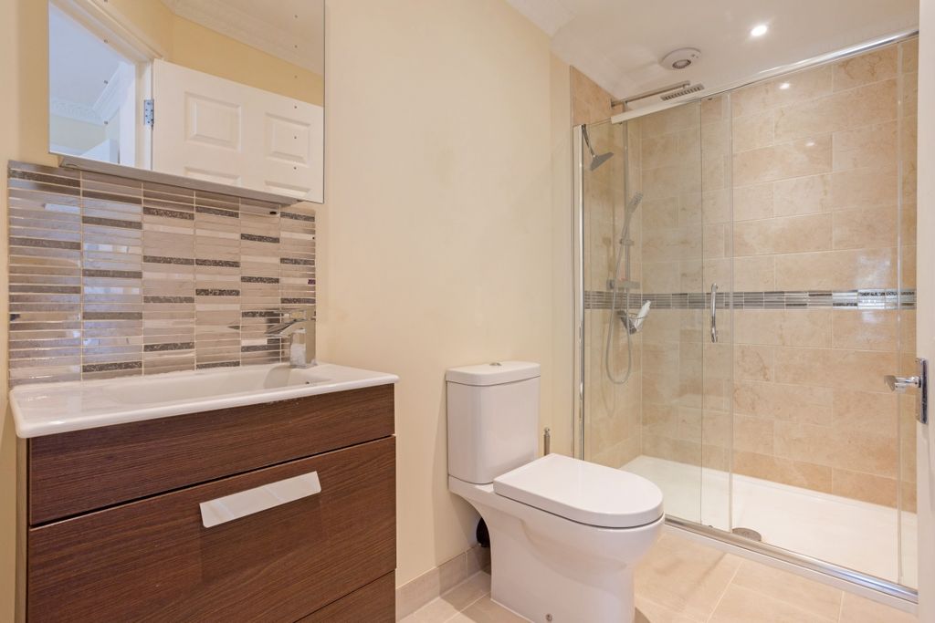 Additional image 12 of 5 bed flat to rentWycombe Road, Marlow SL7