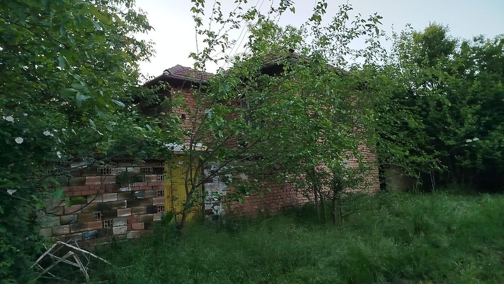 Property photo 1 of 1